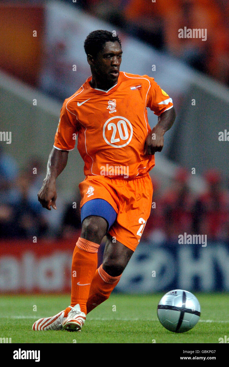 Soccer - UEFA European Championship 2004 - Group D - Holland v