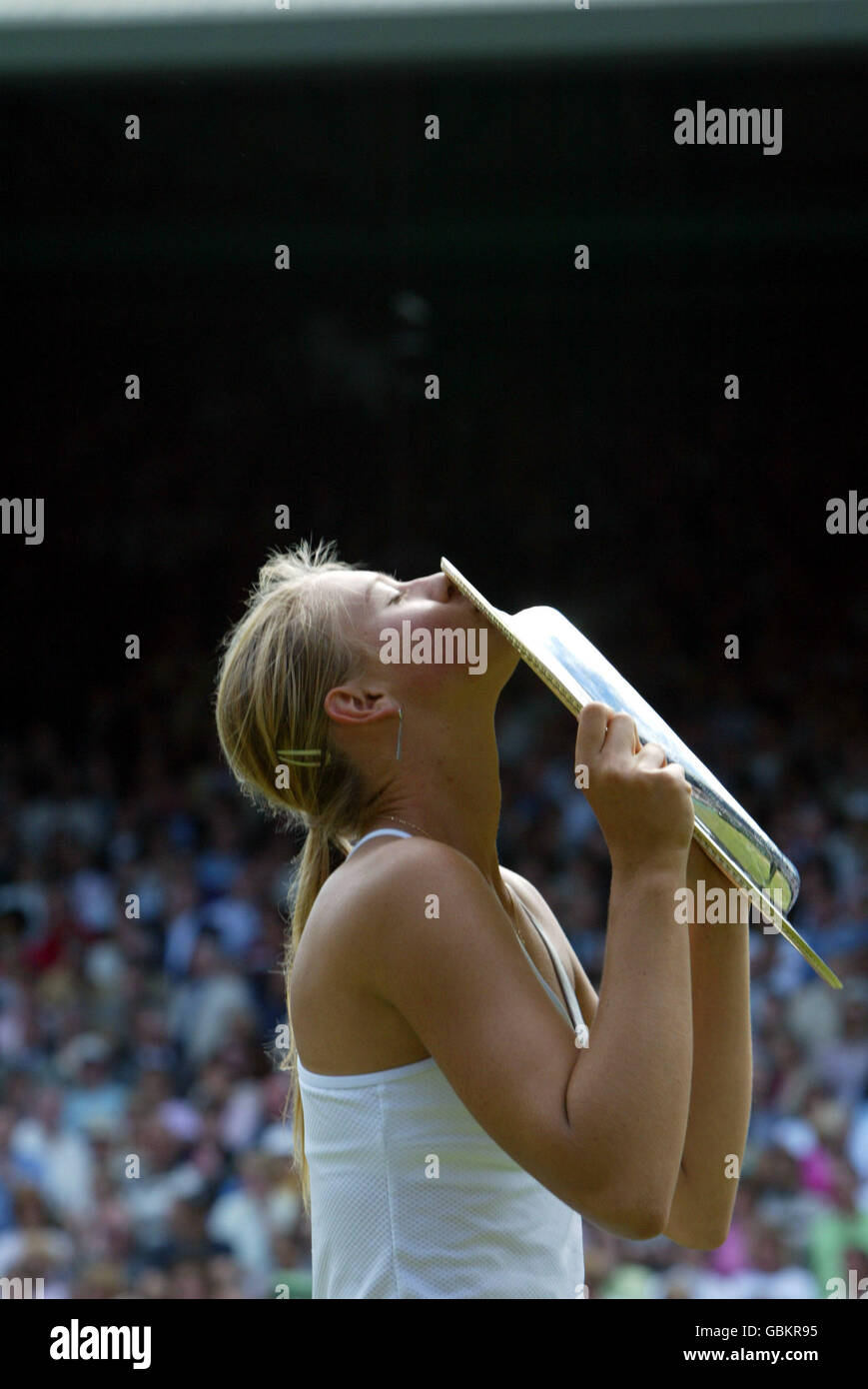 Maria sharapova wimbledon trophy hires stock photography and images