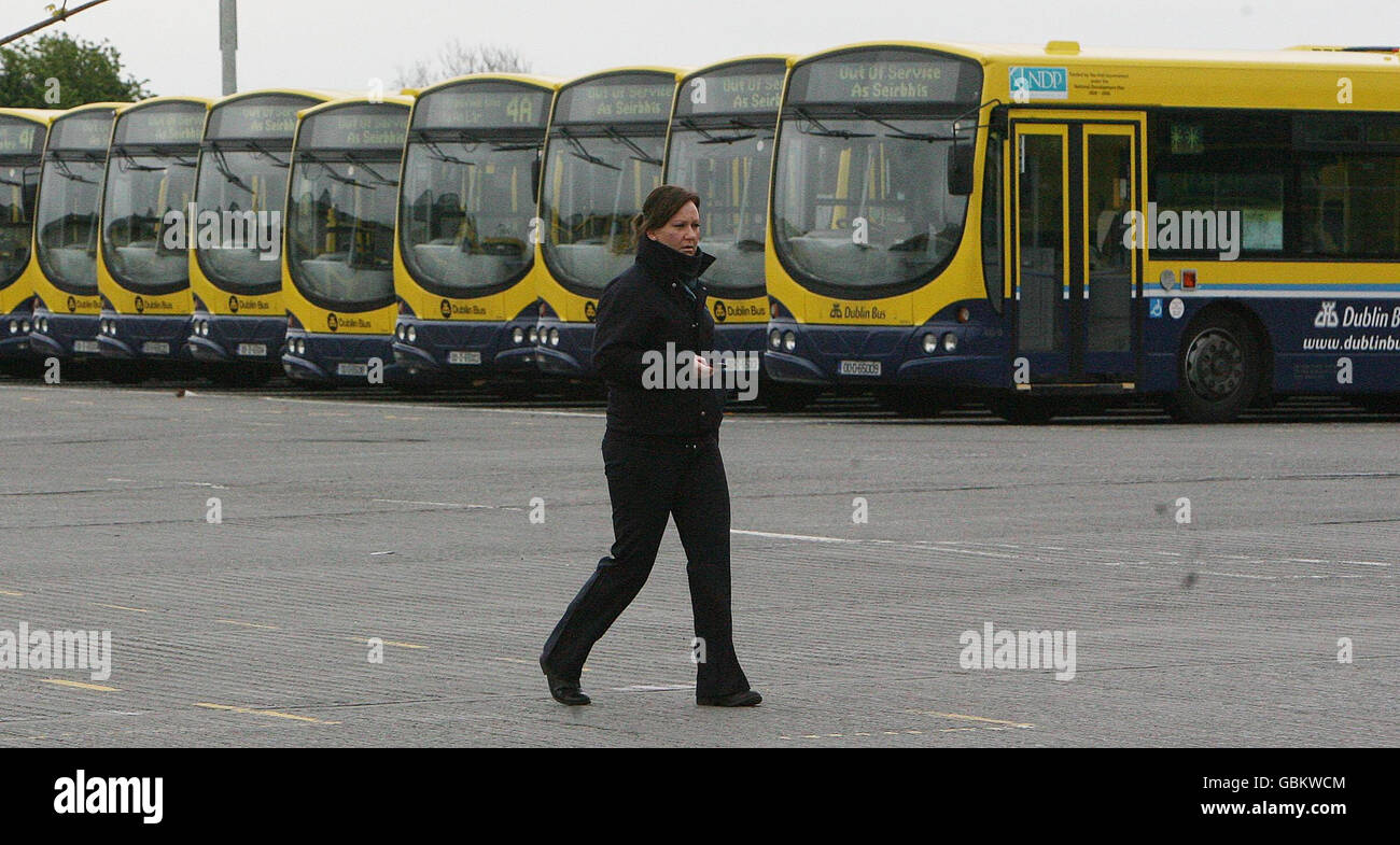 Bus drivers strike Stock Photo Alamy