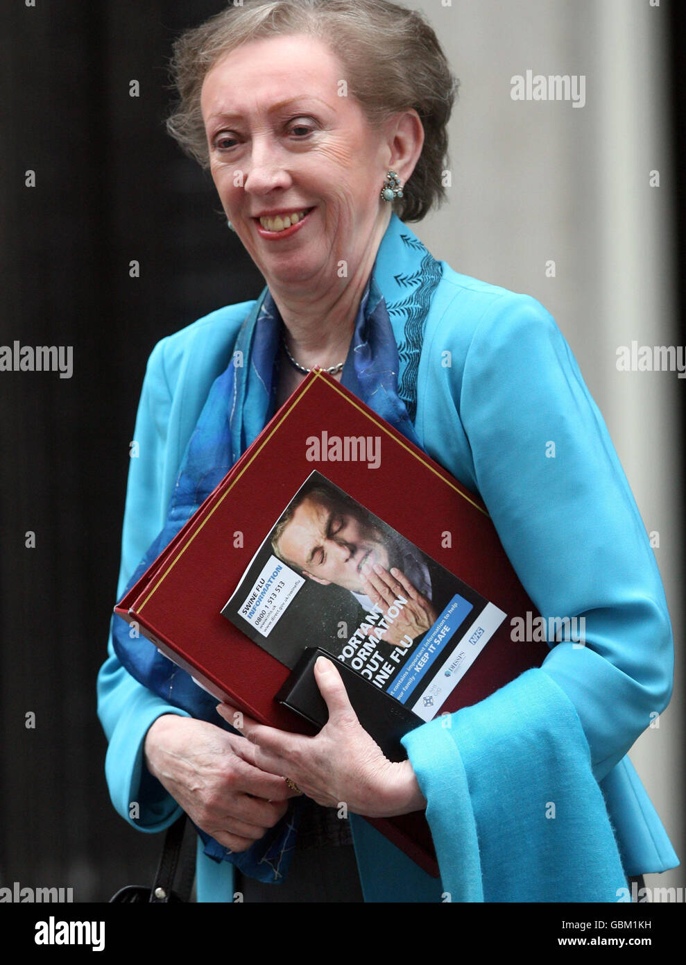 Housing Minister Margaret Beckett leaves a Cabinet Meeting at 10 Downing Street with a leaflet about swine flu. Stock Photo