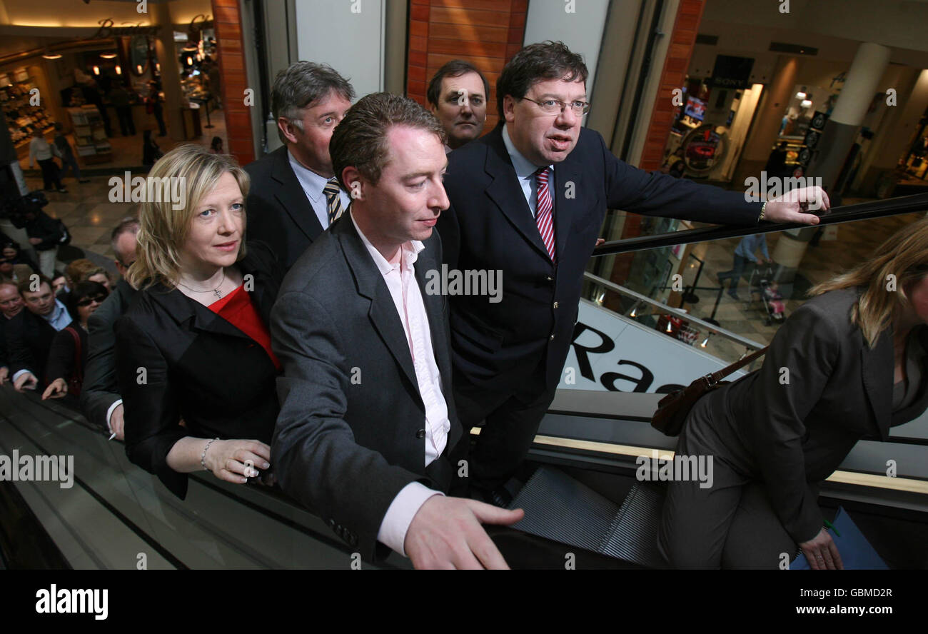Taoiseach Brian Cowen joins Fianna Fail European election candidate Shay Brennan during a walk about in Dundrum, Co Dublin today. Stock Photo