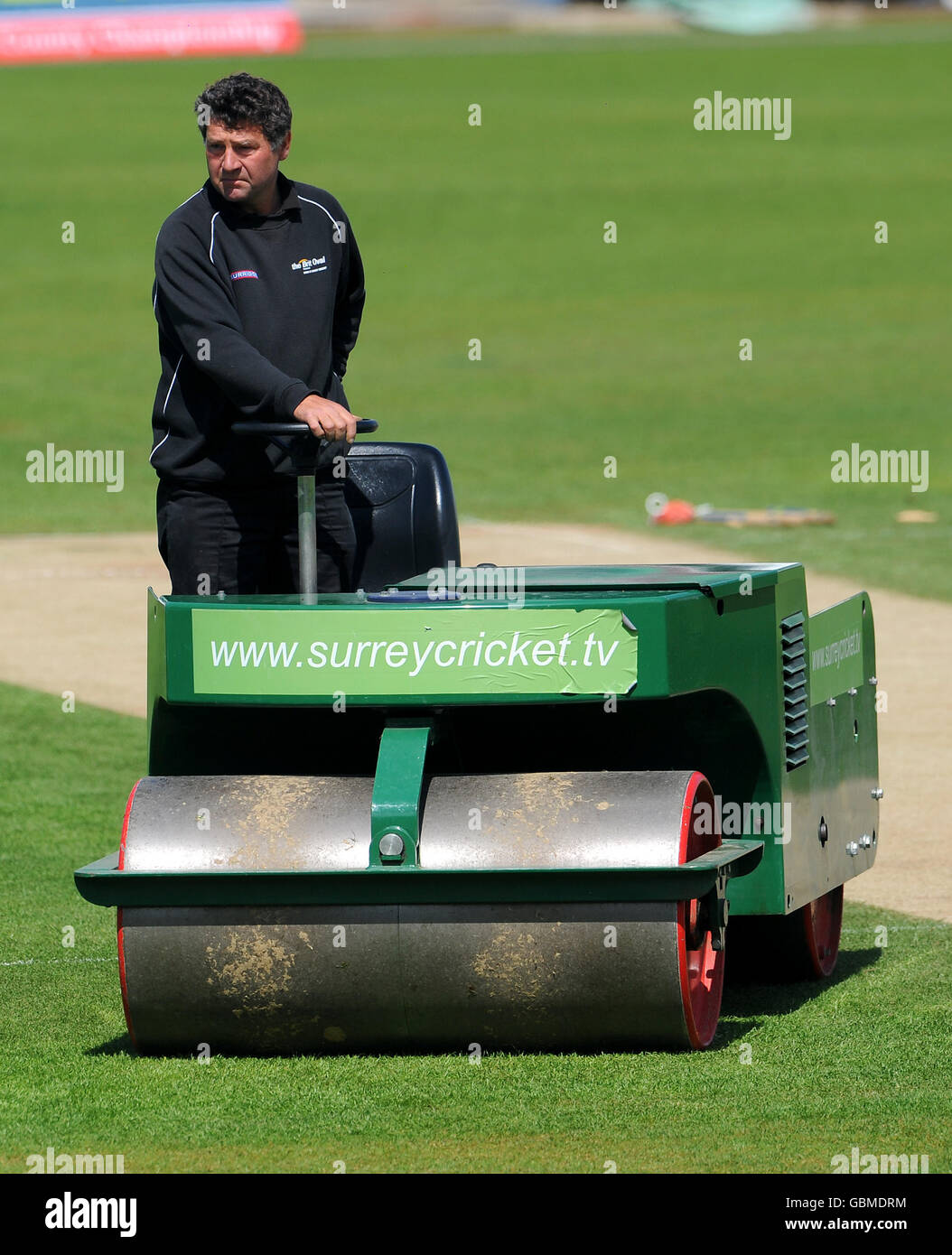 Cricket - Liverpool Victoria County Championship - Division Two - Day Three - Surrey v Middlesex - The Brit Oval Stock Photo