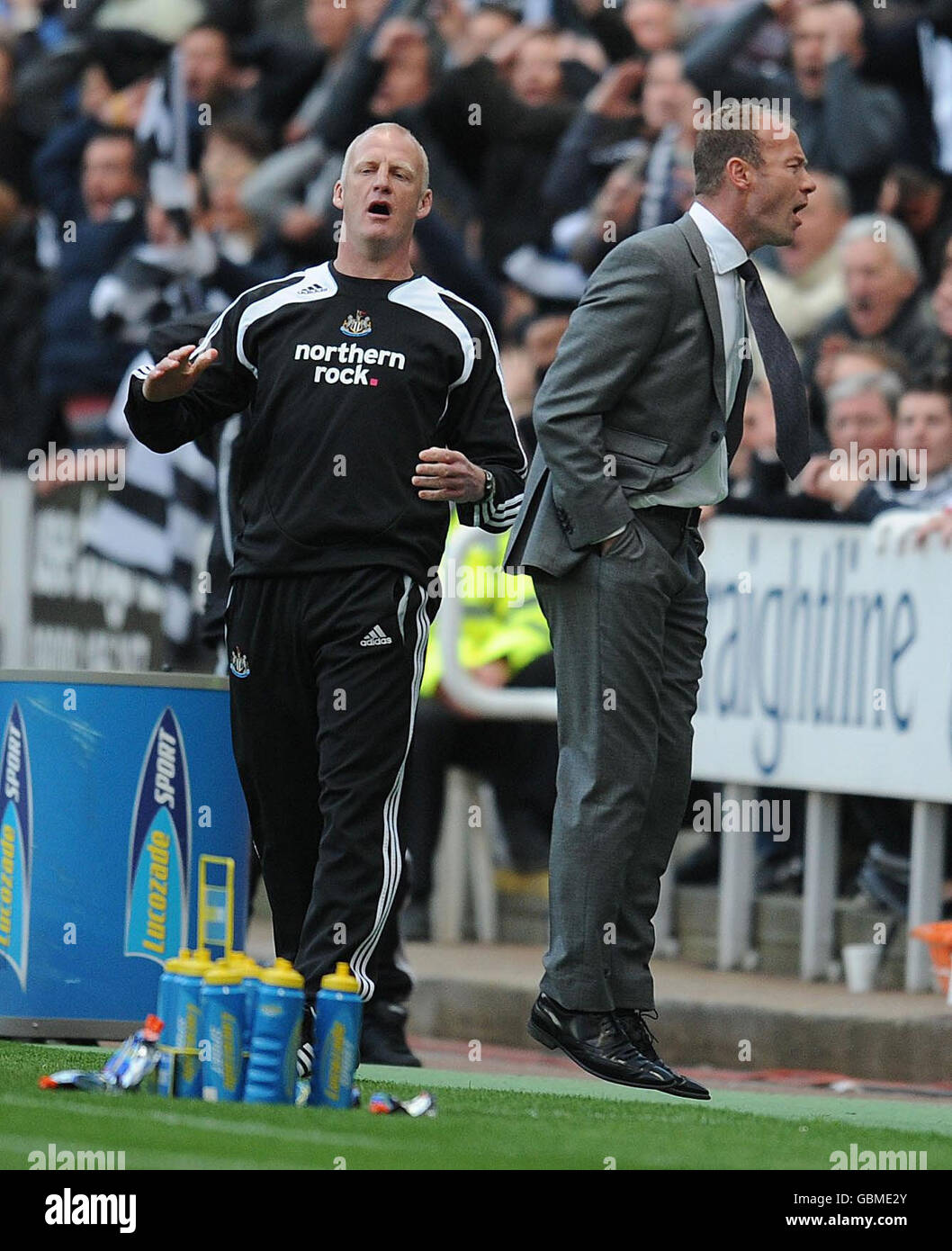 Soccer - Barclays Premier League - Newcastle United v Middlesbrough - St James' Park. Newcastle manager Alan Shearer (right) and Assistant Ian Dowie react during the Barclays Premier League match at St James' Park, Newcastle. Stock Photo