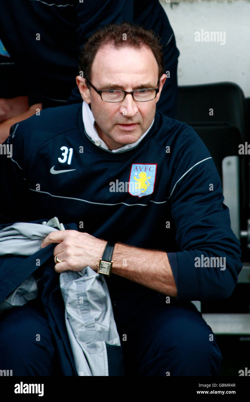 Soccer - Barclay's Premiership - Fulham v Aston Villa, Craven Cottage. Martin O'Neill, Aston Villa manager Stock Photo