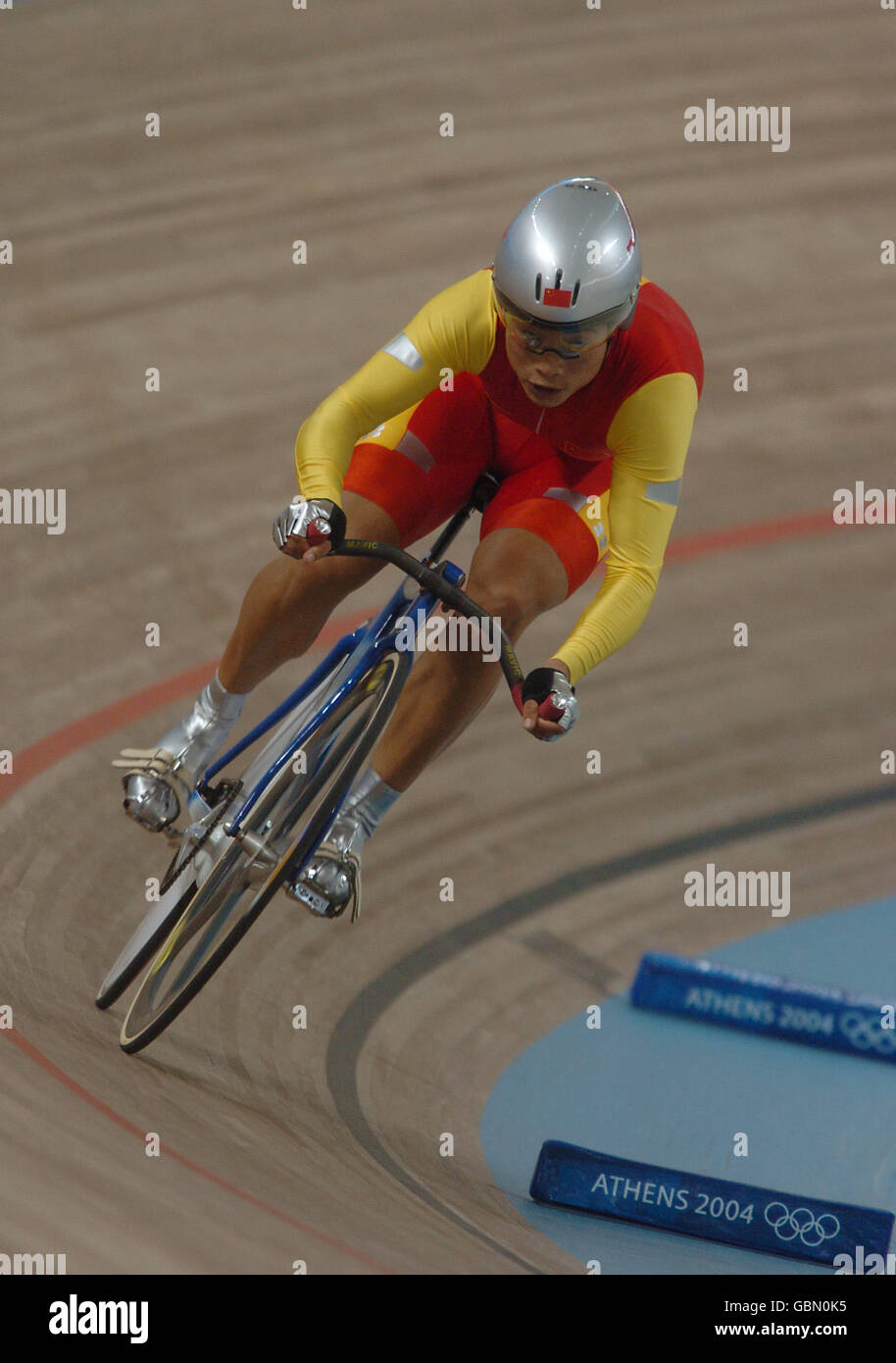 China's Yonghua Jiang on herway to winning the silver medal in the ...