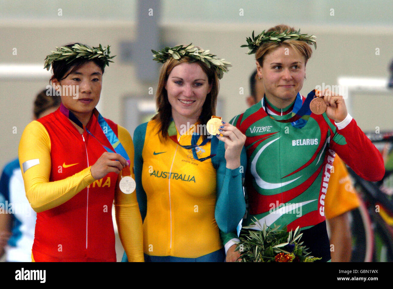 (L-R) China's Yonghua Jiang (silver), Australia's Anna Meares (gold ...