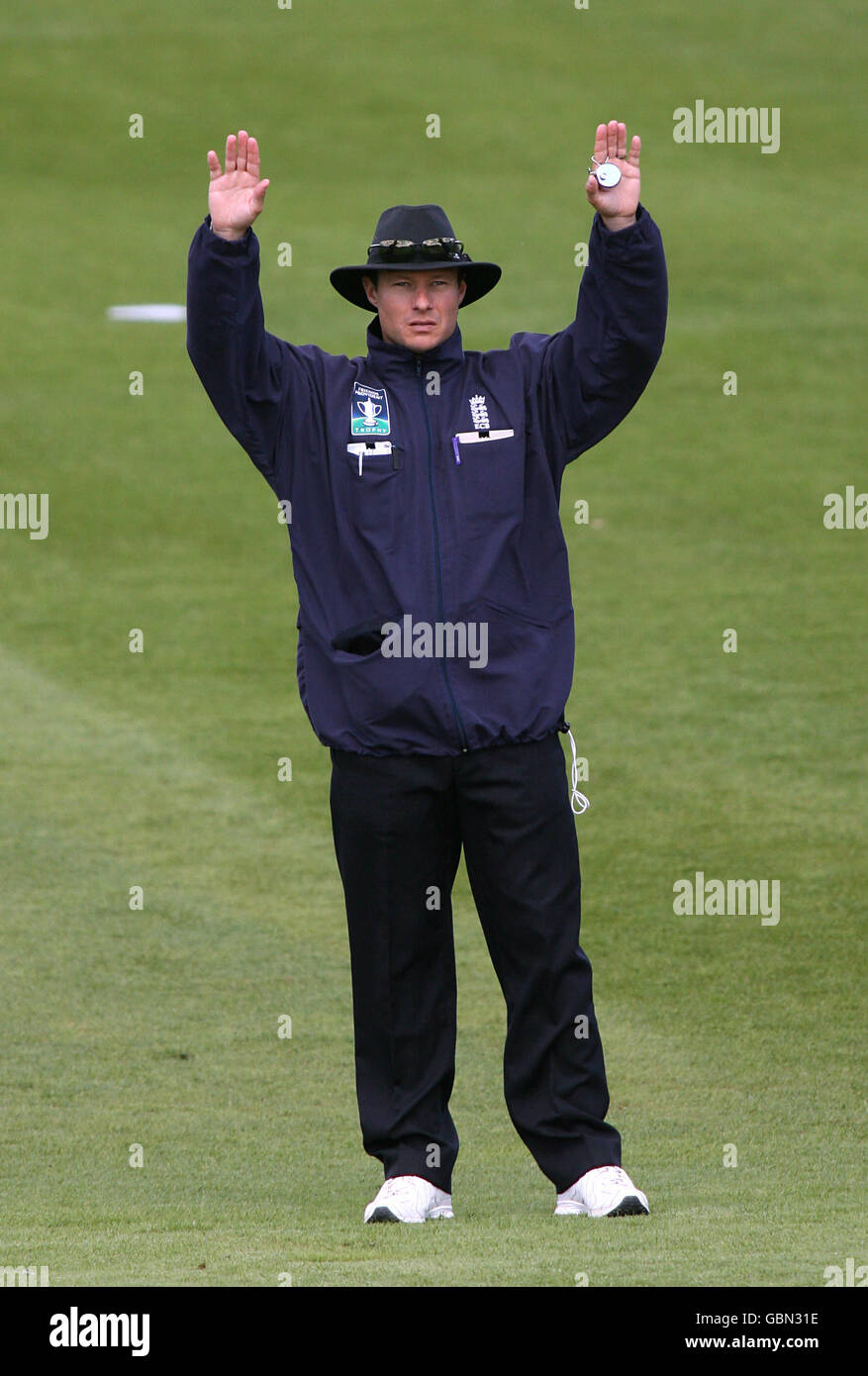 424 Umpire Mark Wegner Stock Photos, High-Res Pictures, and Images - Getty  Images