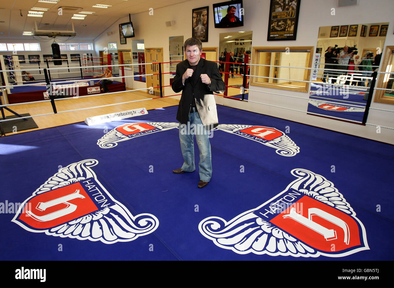 Boxer Ricky Hatton poses for photographers during the opening of Hatton Health and Fitness Gym at Hatton House, Hyde, Cheshire. Stock Photo