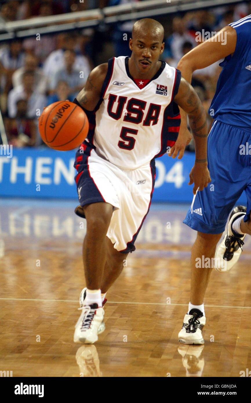 2004 usa olympic basketball hi-res stock photography and images - Alamy