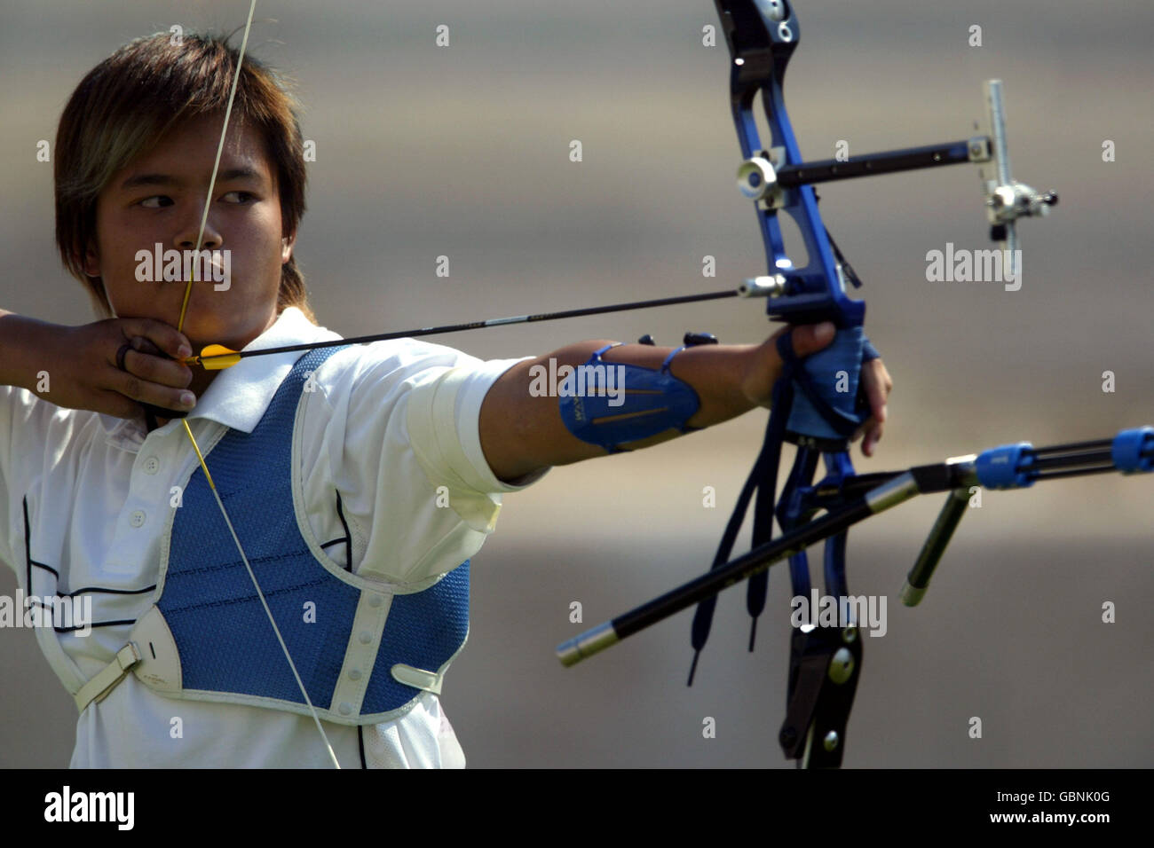 Womens individual archery hires stock photography and images Alamy