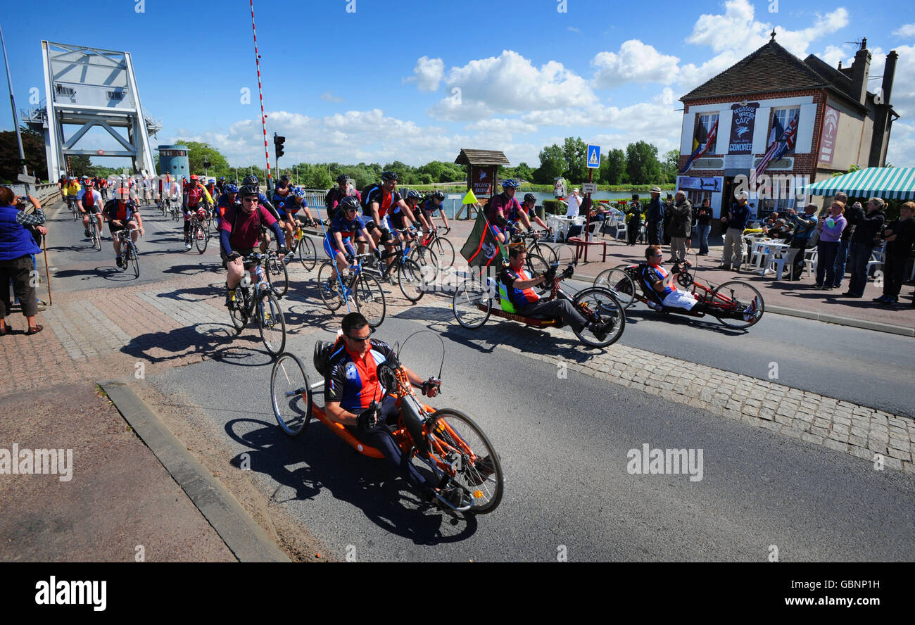 Band Of Brothers 1944 Hi Res Stock Photography And Images Alamy