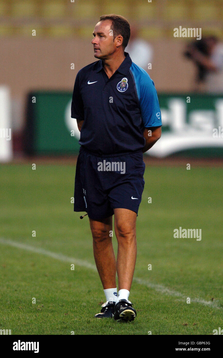 Soccer uefa super cup fc porto v valencia training hires stock