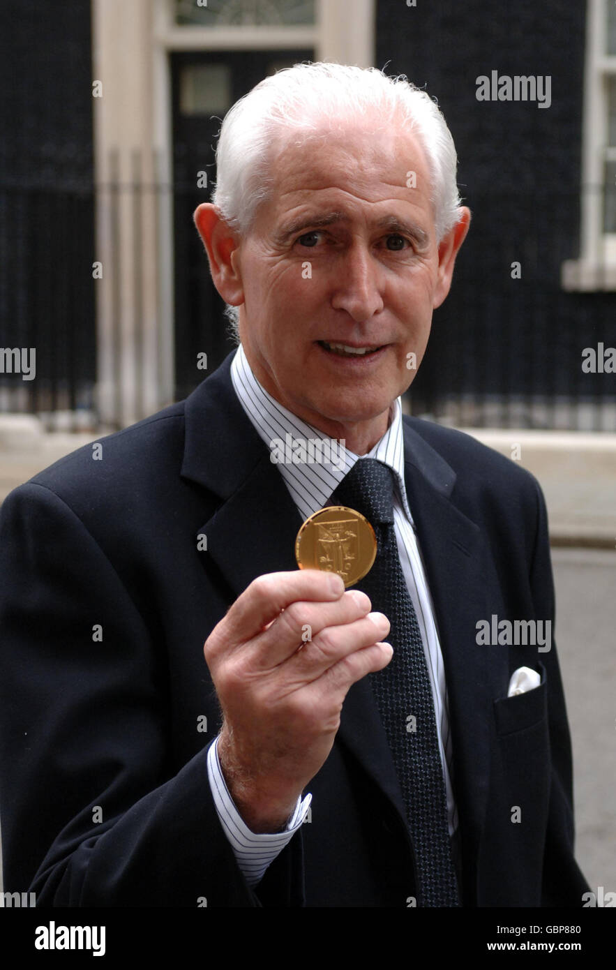 England's world cup winners honoured 43 years on Stock Photo Alamy
