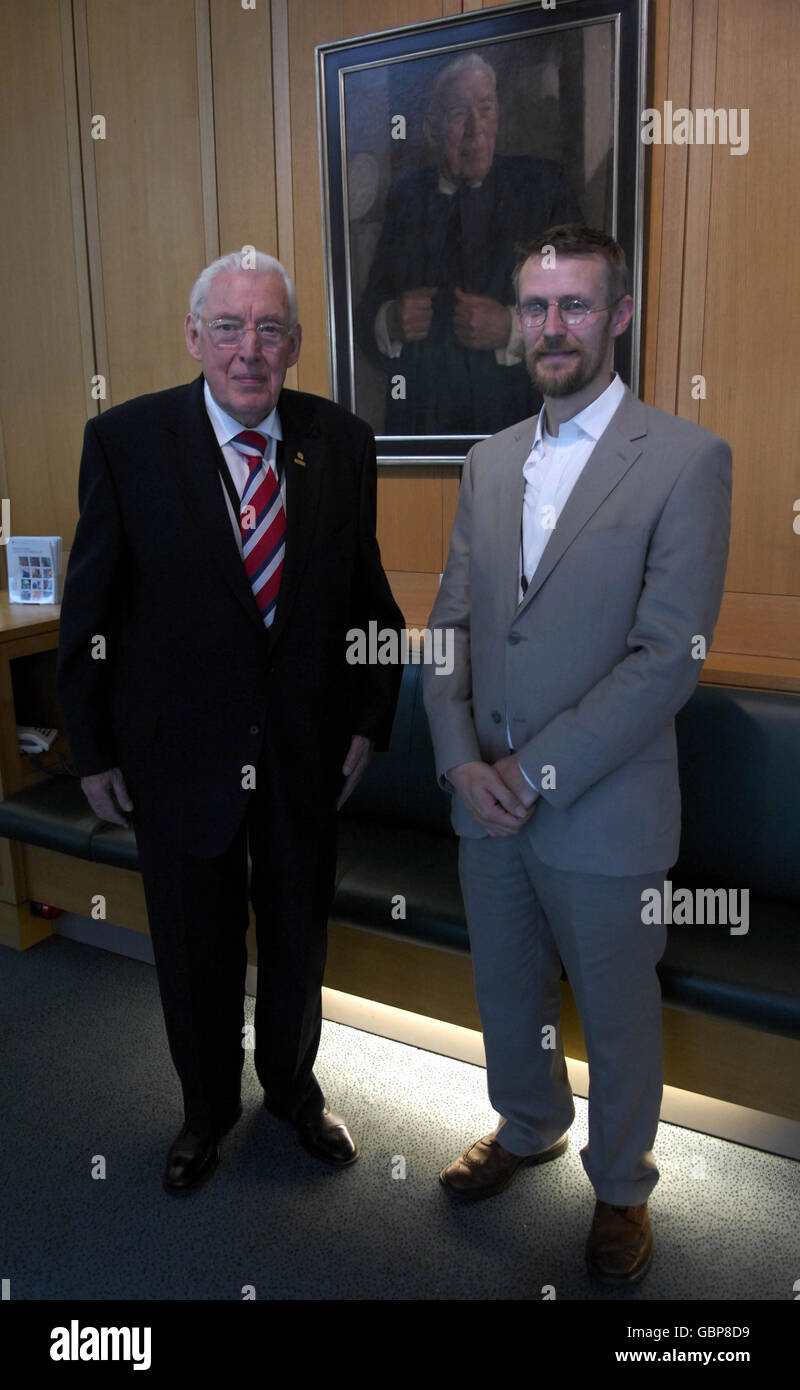 Mark shields artist hires stock photography and images Alamy