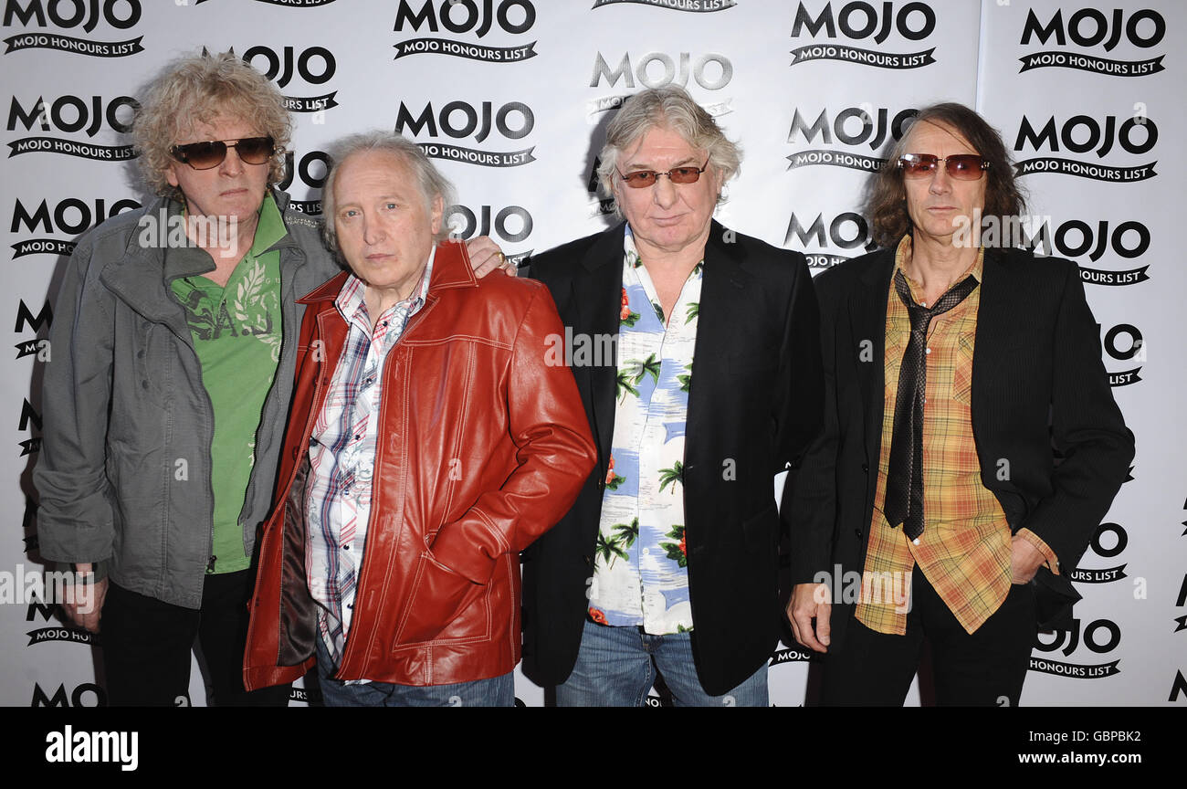 Mott the Hoople arrives at the Mojo Awards at The Brewery in London. Ian Hunter, Dale Griffin, Mick Ralphs and Verden Allen. Stock Photo