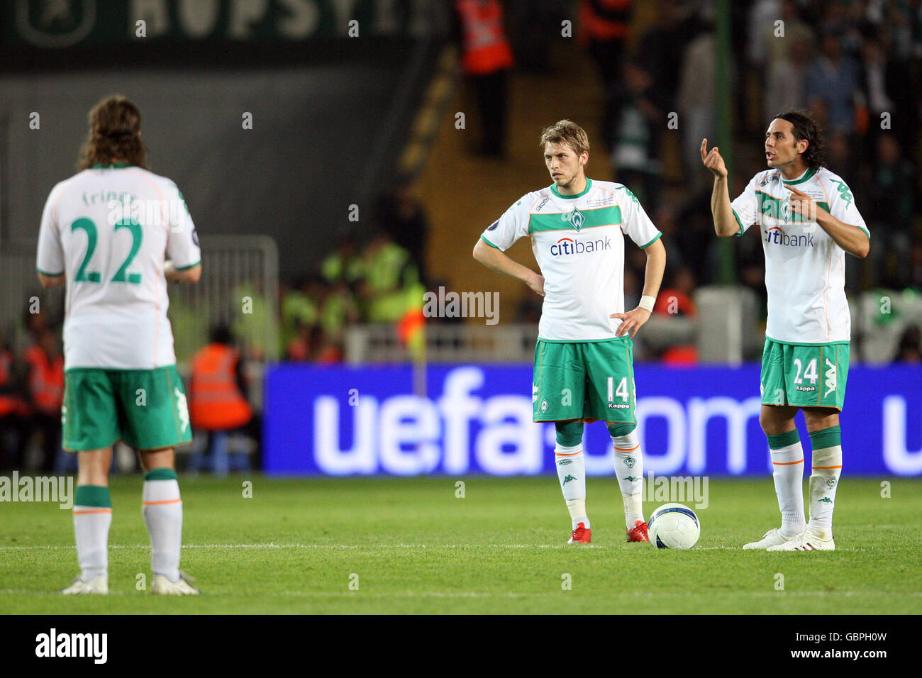 Werder bremen uefa cup final Clearance