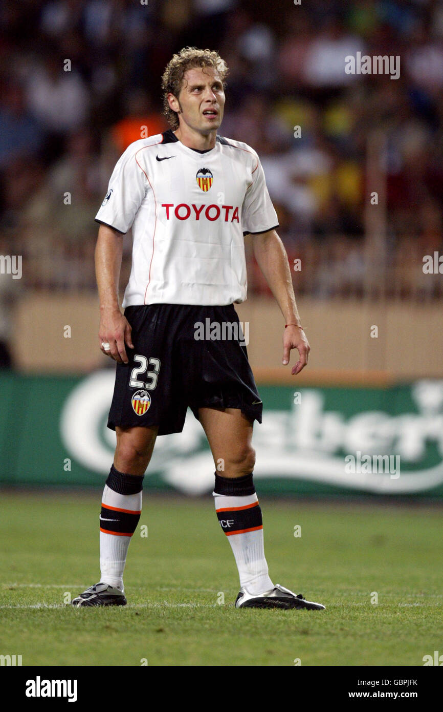 Soccer UEFA Super Cup FC Porto v Valencia Stock Photo Alamy