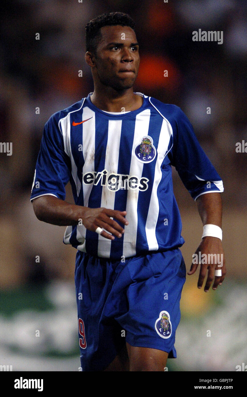 Football - UEFA Super Cup - FC Porto / Valence.Maniche, FC Porto Photo Stock - Alamy
