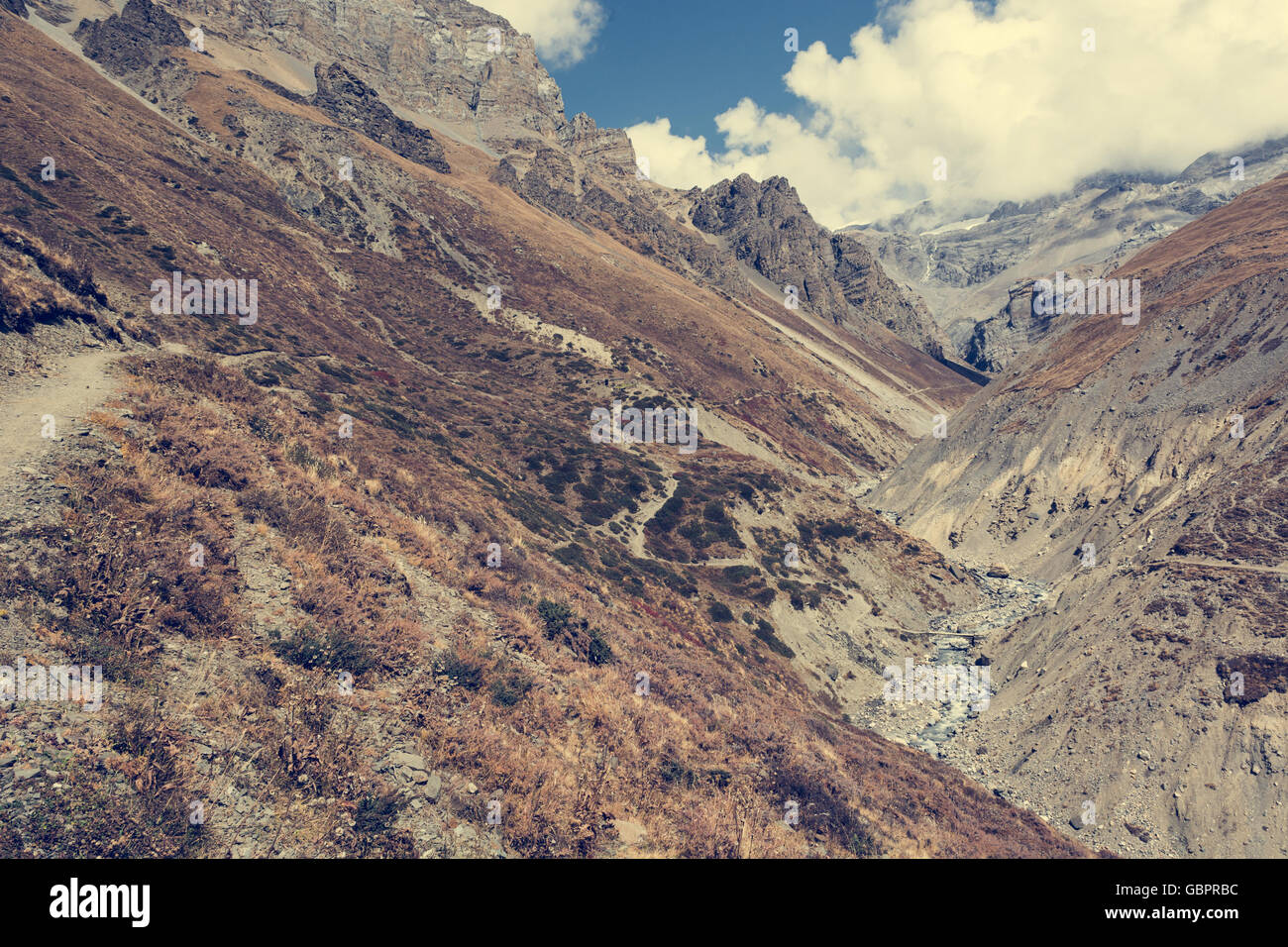 Mountain trail on steep hi-res stock photography and images - Alamy
