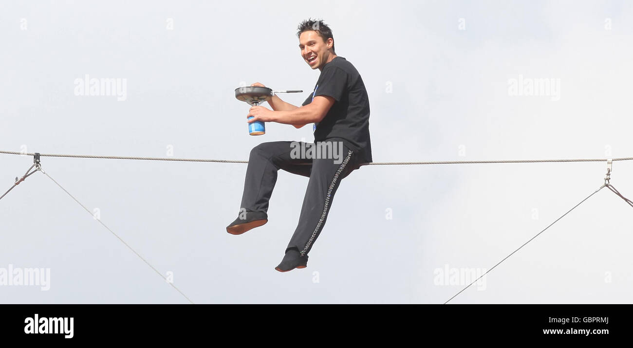 Chico Marinhos tight-rope stunt Stock Photo - Alamy