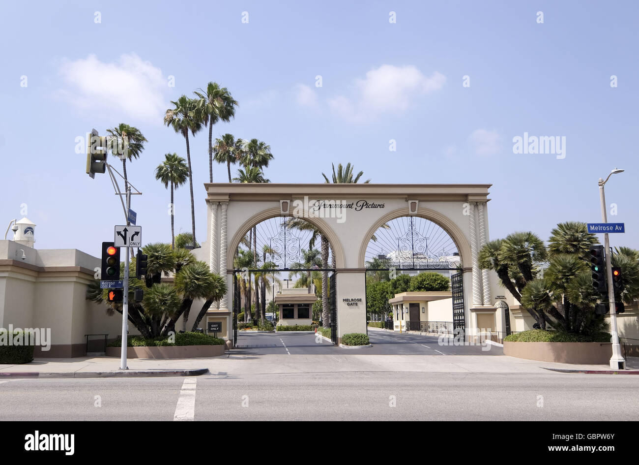 Paramount pictures entrance hi-res stock photography and images - Alamy