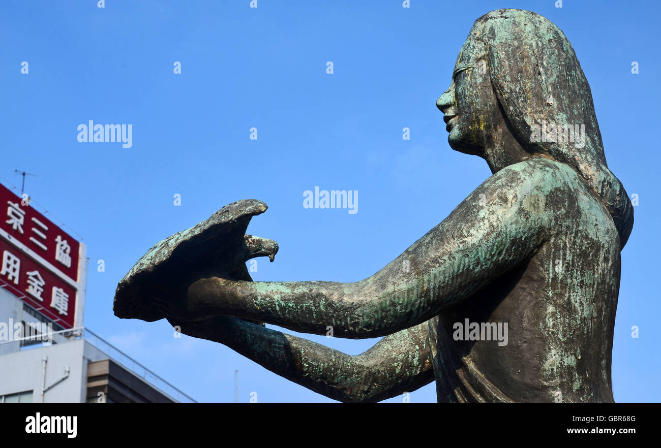 Tokyo, Japan. 8th July, 2016. The statue of peace can be seen in