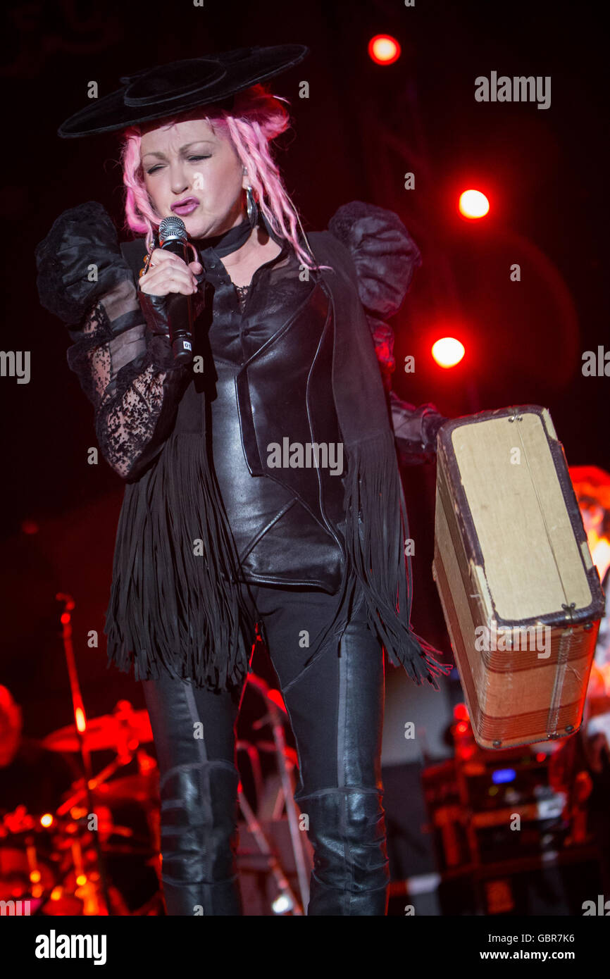 Turin Italy. 07 July 2016. The American singer-songwriter and actress CYNDI LAUPER perform live on stage at GruVillage during the 'Greatest Hits Tour' Credit:  Rodolfo Sassano/Alamy Live News Stock Photo