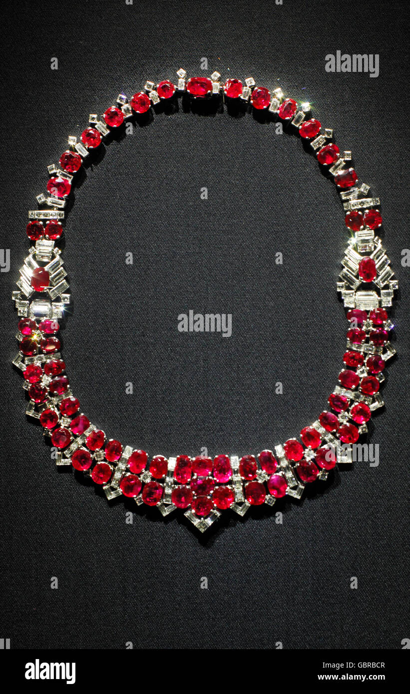 Diamond cut pattern hi-res stock photography and images - Alamy
