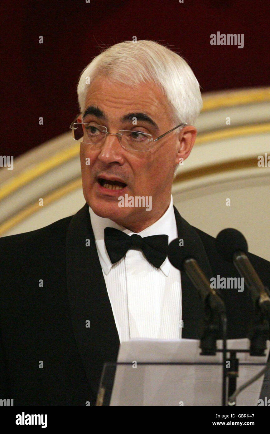 Chancellor Alistair Darling during the annual dinner to the Bankers and Merchants hosted by the Lord Mayor of the City London, Ian Luder, in Mansion House, London. Stock Photo