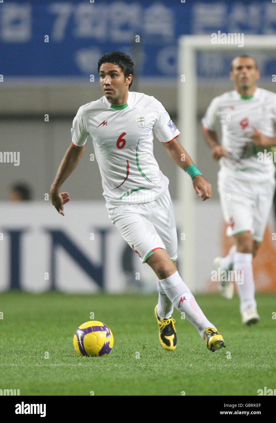 Soccer - FIFA World Cup 2010 - Qulaifying Round - Group Two - South Korea v Iran - Seoul World Cup Stadium Stock Photo