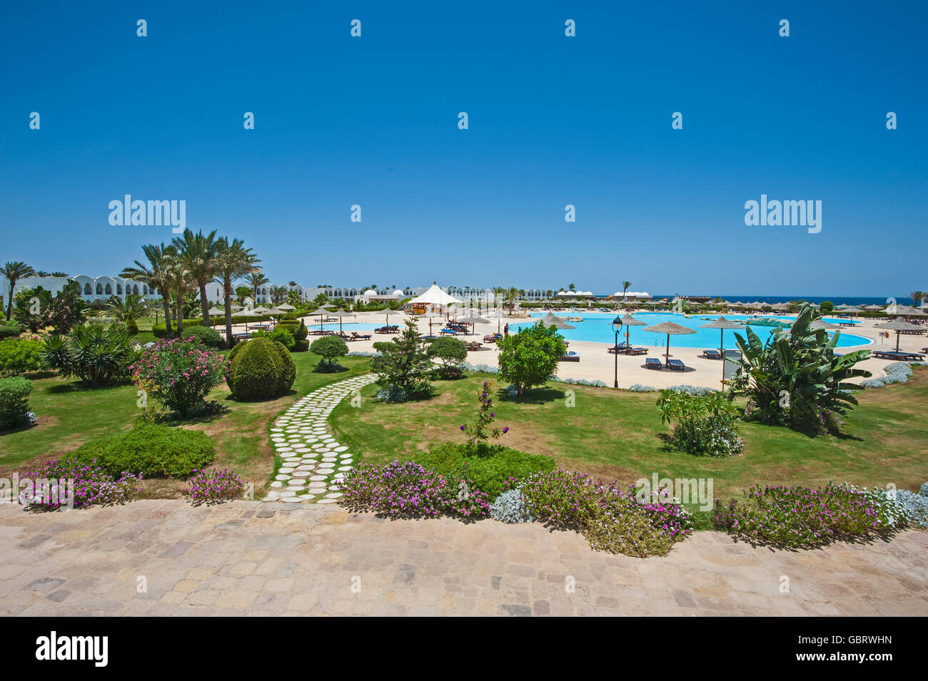 Aerial view of swimming pool hi-res stock photography and images - Alamy