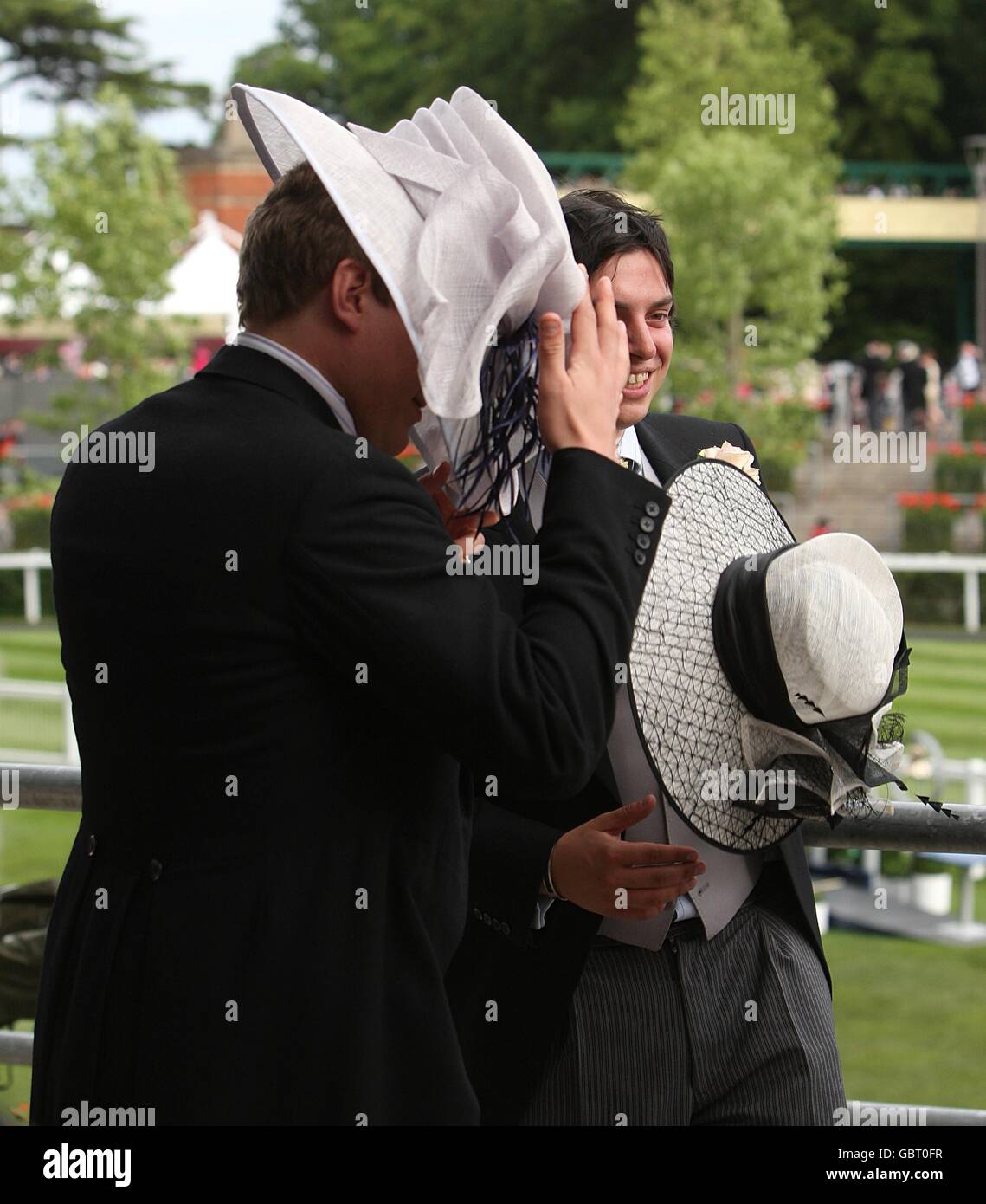 Male racegoers at royal ascot hi-res stock photography and images - Alamy