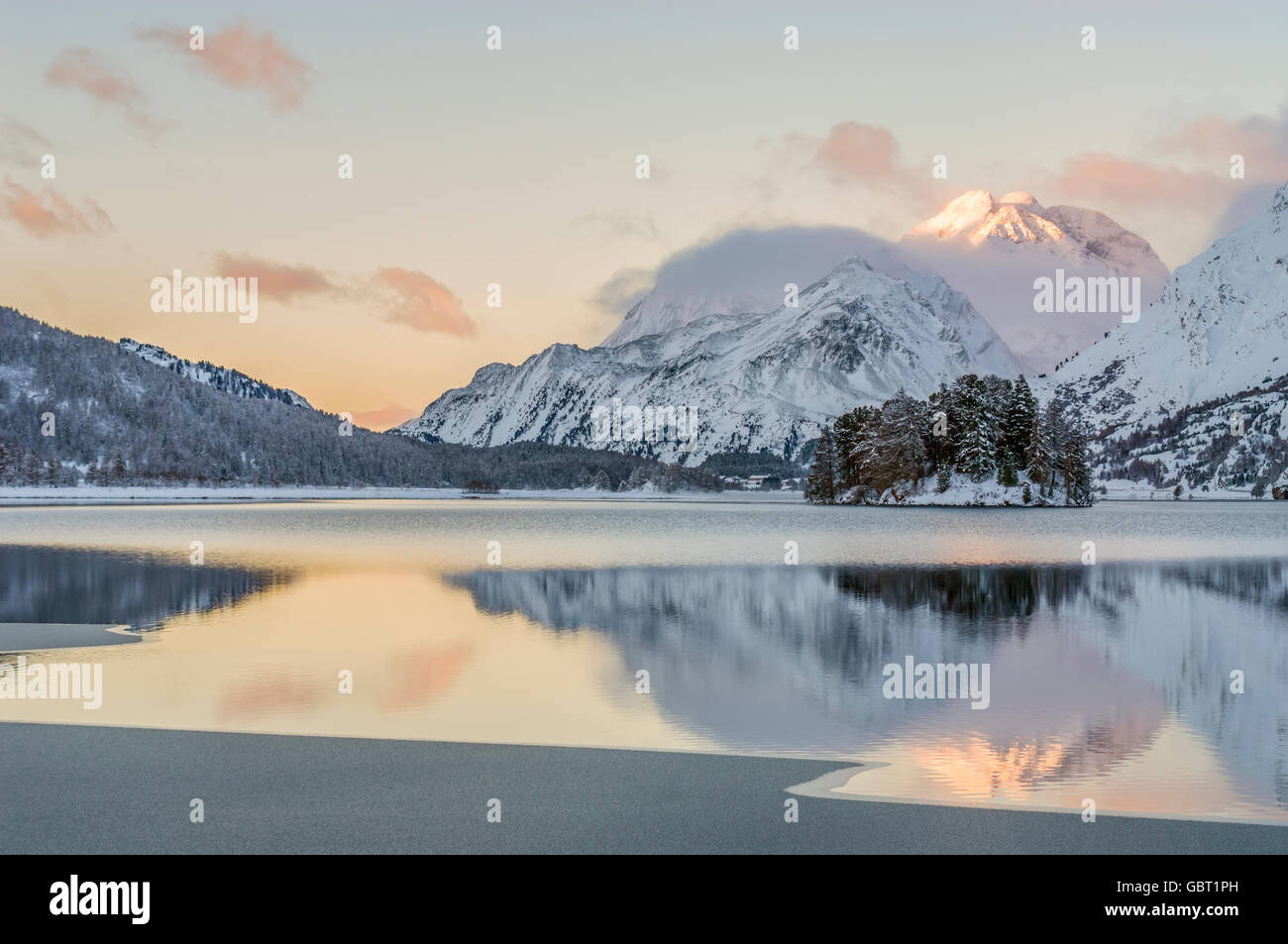 Winter landscape, Silsersee, Sils Maria, Upper Engadin, Switzerland Stock Photo