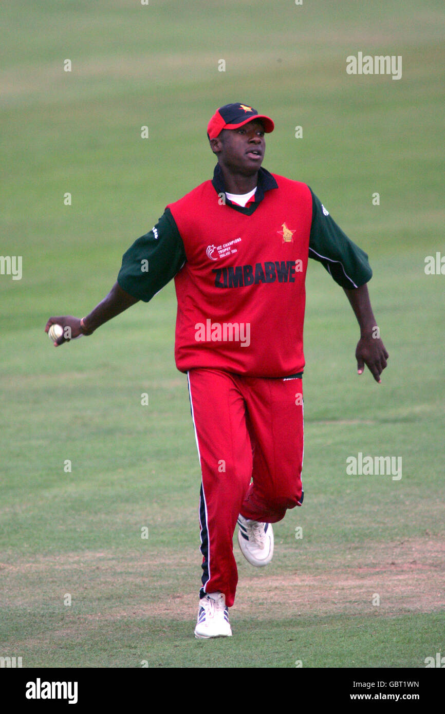 Cricket - ICC Champions Trophy 2004 - Sri Lanka v Zimbabwe. Vusi Sibanda, Zimbabwe Stock Photo