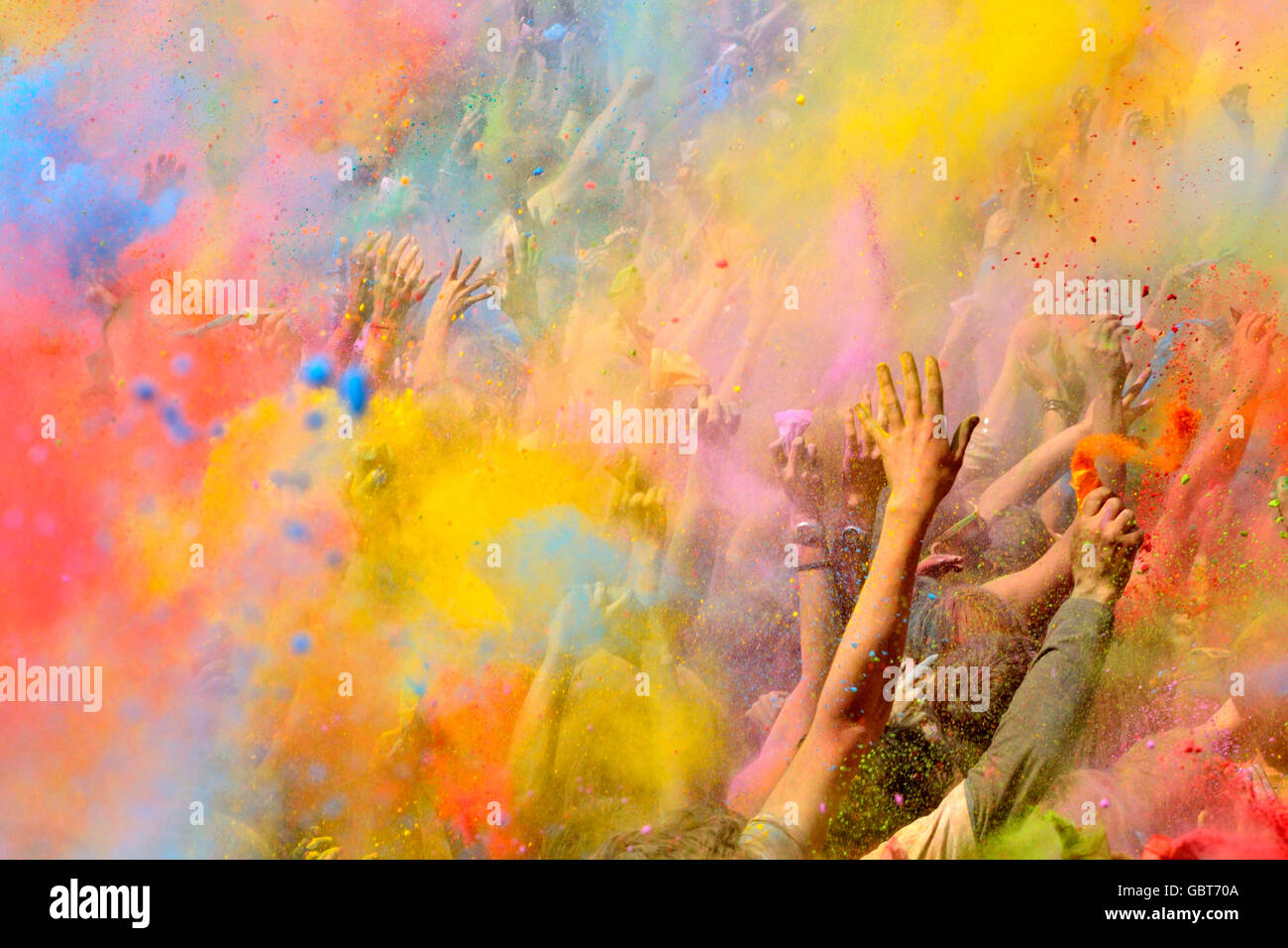 Holi festival background hi-res stock photography and images - Alamy