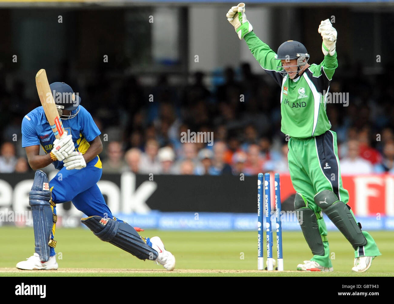 Angelo mathews cricketer hi-res stock photography and images - Alamy