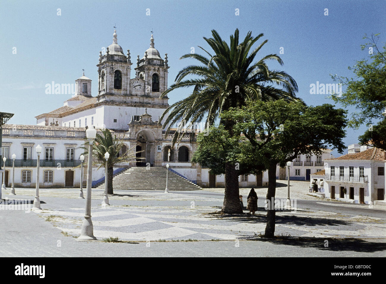 Santuario de nossa senhora de nazare hi-res stock photography and ...