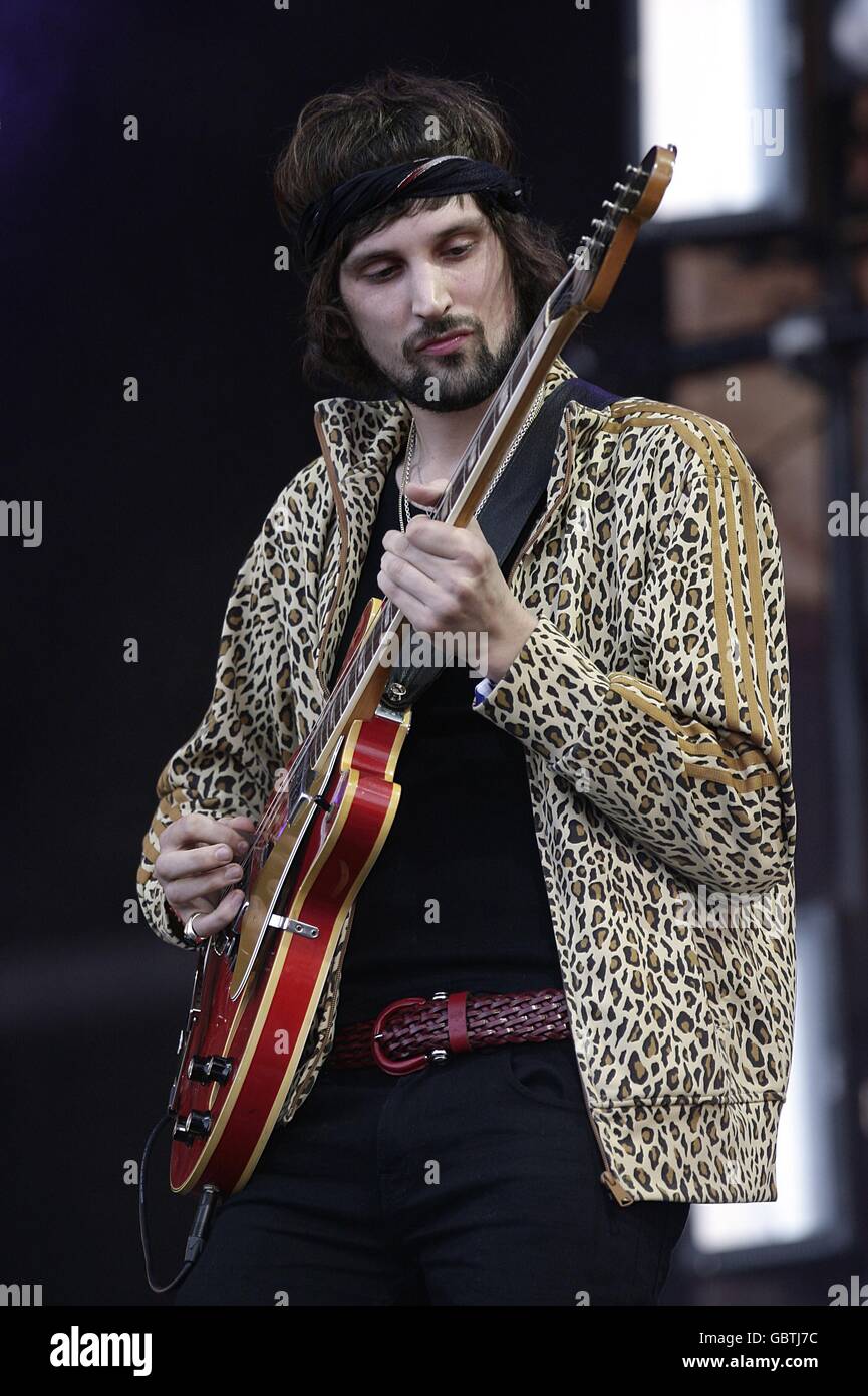 Kasabian serge pizzorno hi-res stock photography and images - Alamy