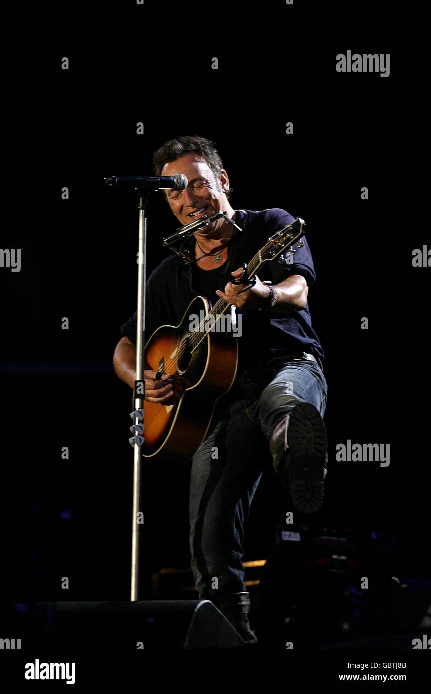 Bruce Springsteen performs with the E Street band during the 2009 Glastonbury Festival at Worthy Farm in Pilton, Somerset. Stock Photo