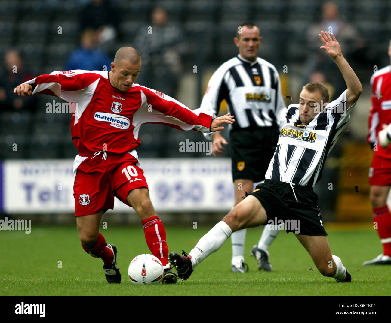 Soccer - Coca-Cola Football League Two - Notts County v Leyton Orient. Notts County's Matthew Gill and Leyton Orient's Lee Steele Stock Photo