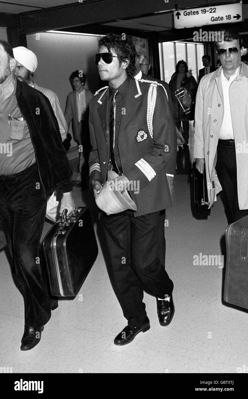 Pop star Michael Jackson arriving at Heathrow Airport. The American singer's stay in Britain will include modelling for a Madame Tussaud's Waxworks dummy. Stock Photo