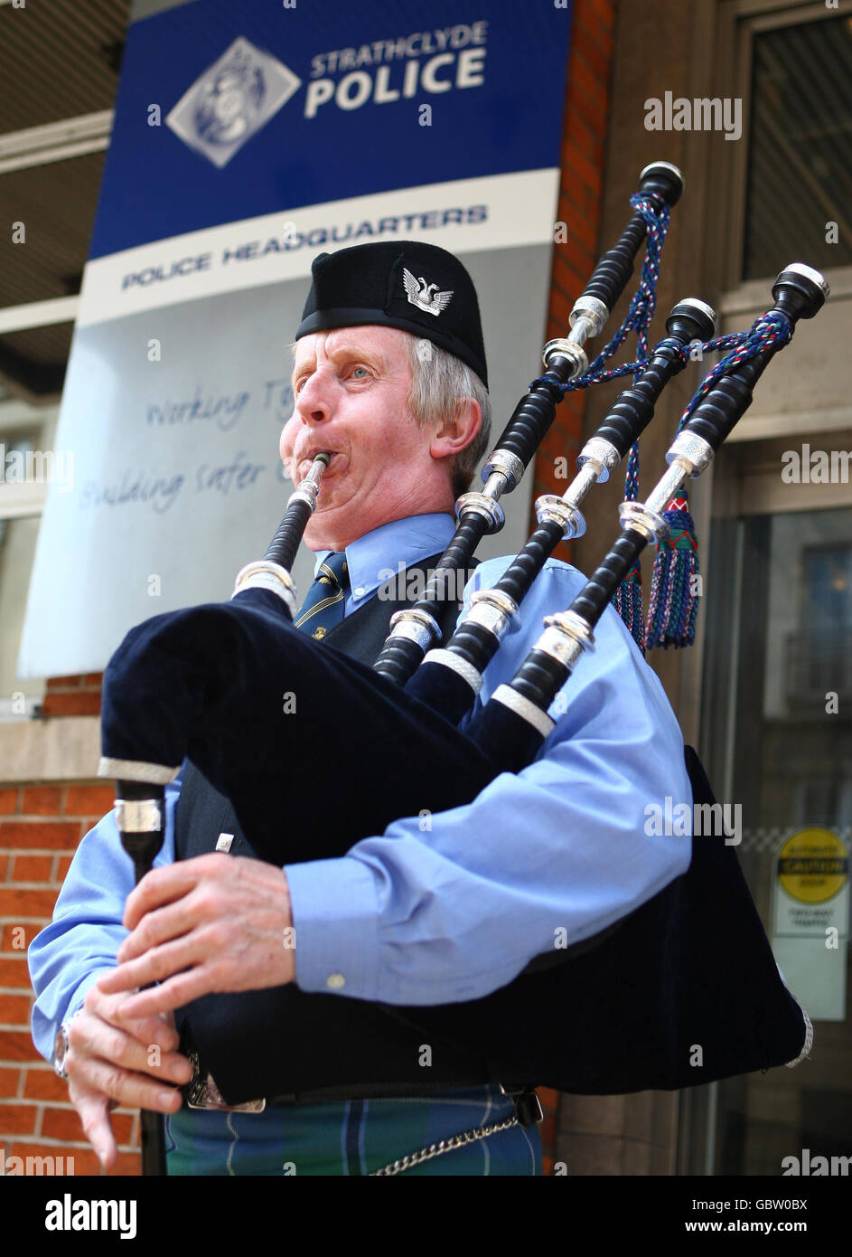 Strathclyde Police pipe band cuts Stock Photo