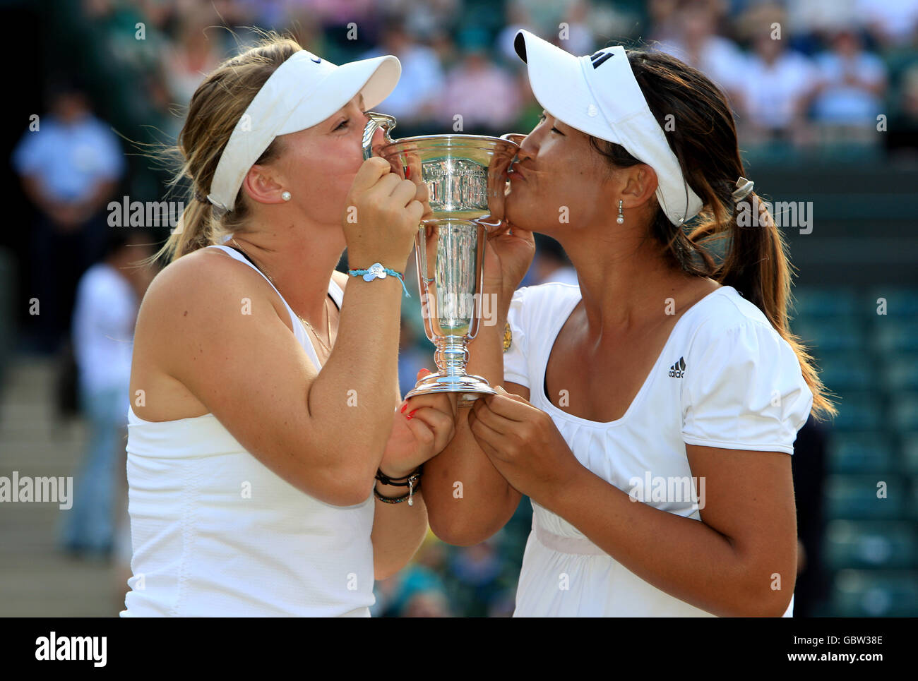 Thailand's Noppawan Lertcheewakarn and Australia's Sally Peers with their trophy after winning the Girl's Doubles Stock Photo