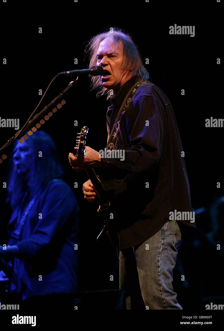 Neil young glastonbury hi-res stock photography and images - Alamy