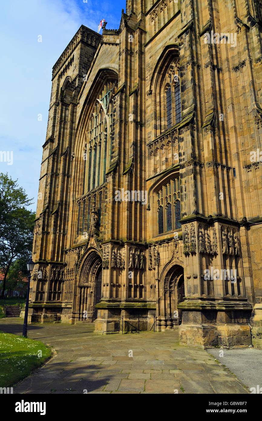 The West Facade of The Priory Church Bridlington Old Town Stock Photo ...