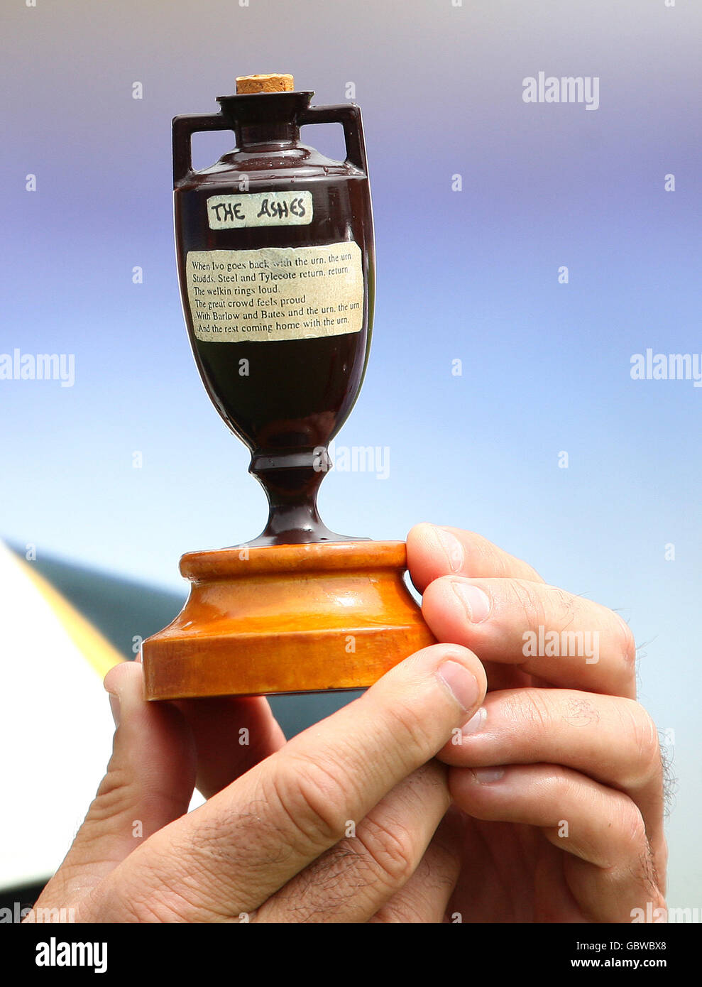 Ashes cricket urn hires stock photography and images Alamy