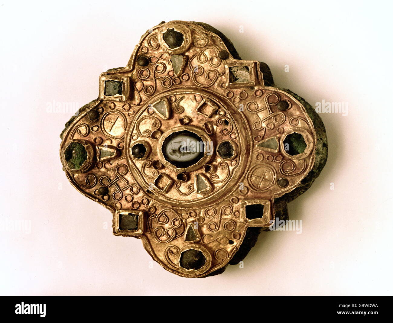 jewellery, Middle Ages, Frankish gold fibula from Kobern, Germany, 7th century, Roman-Germanic Museum, Cologne, brooch, Francia, Frankia, golden, gem, gemstone, gems, gemstones, historic, historical, piece of jewellery, medieval, Additional-Rights-Clearences-Not Available Stock Photo
