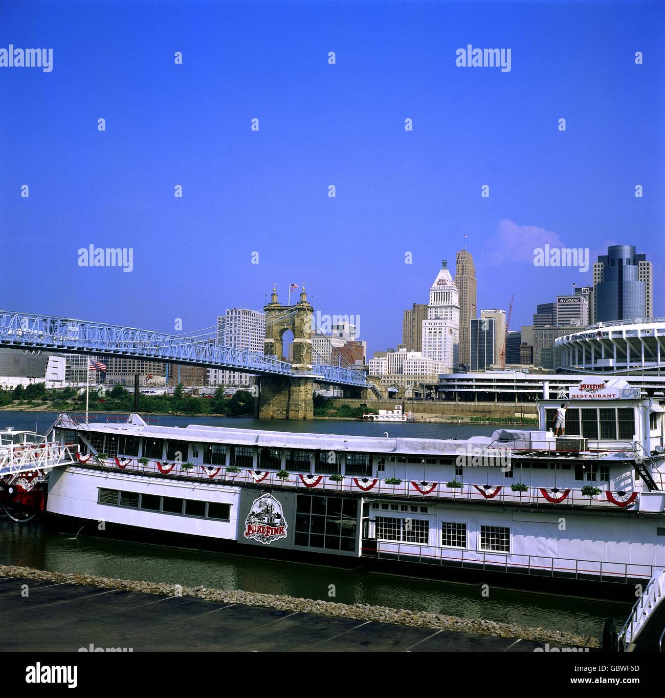 Geography Travel United States Of America Usa Ohio Cincinnati City View City Views View Over Ohio River Towards The Skyline 1990s Additional Rights Clearences Not Available Stock Photo Alamy