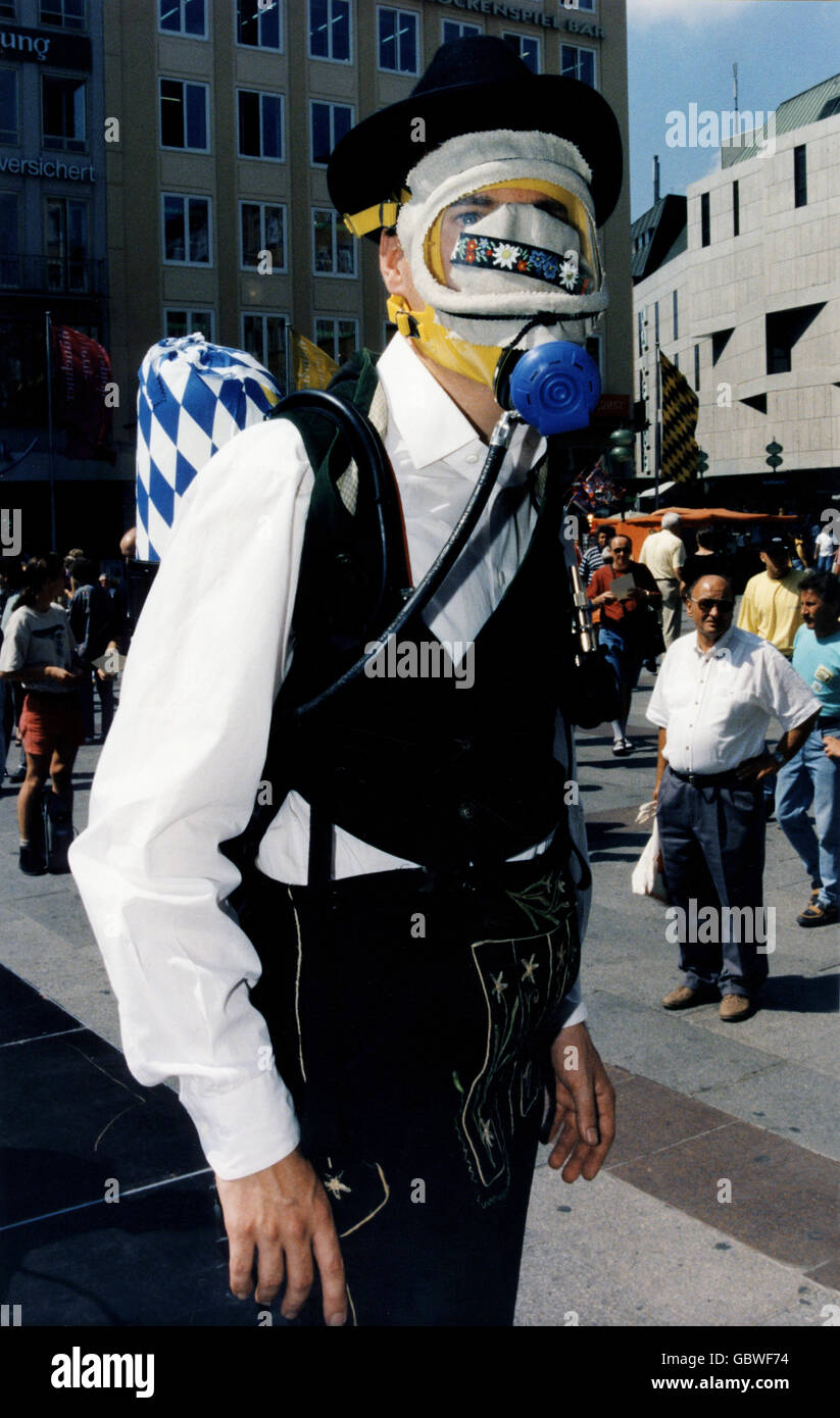 environment, environmentalism, Greenpeace campaign, against the rejection of a tightened ozone law, 'Goppel Sommersmog Moden' (Goppel summer smog fashion), Munich, 1997, Additional-Rights-Clearences-Not Available Stock Photo