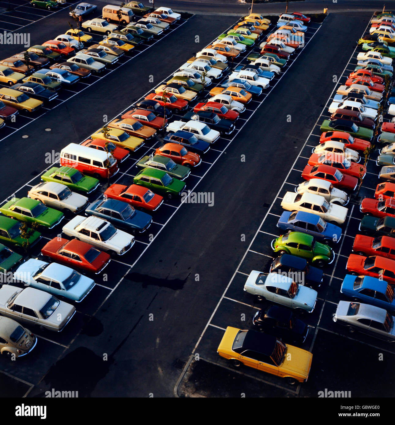 transport / transportation, car, car park, full parking space from